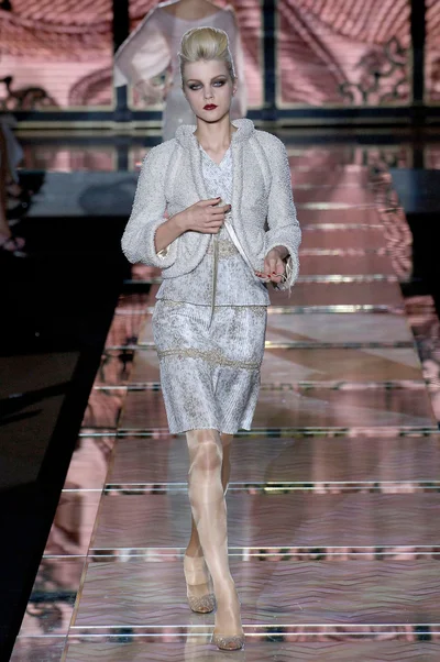 Look 24